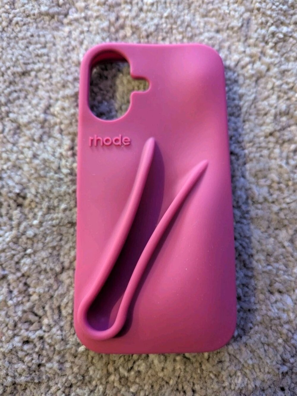Rhode "Summer Lip Gloss" & 3D Silicon Case For iPhone 17